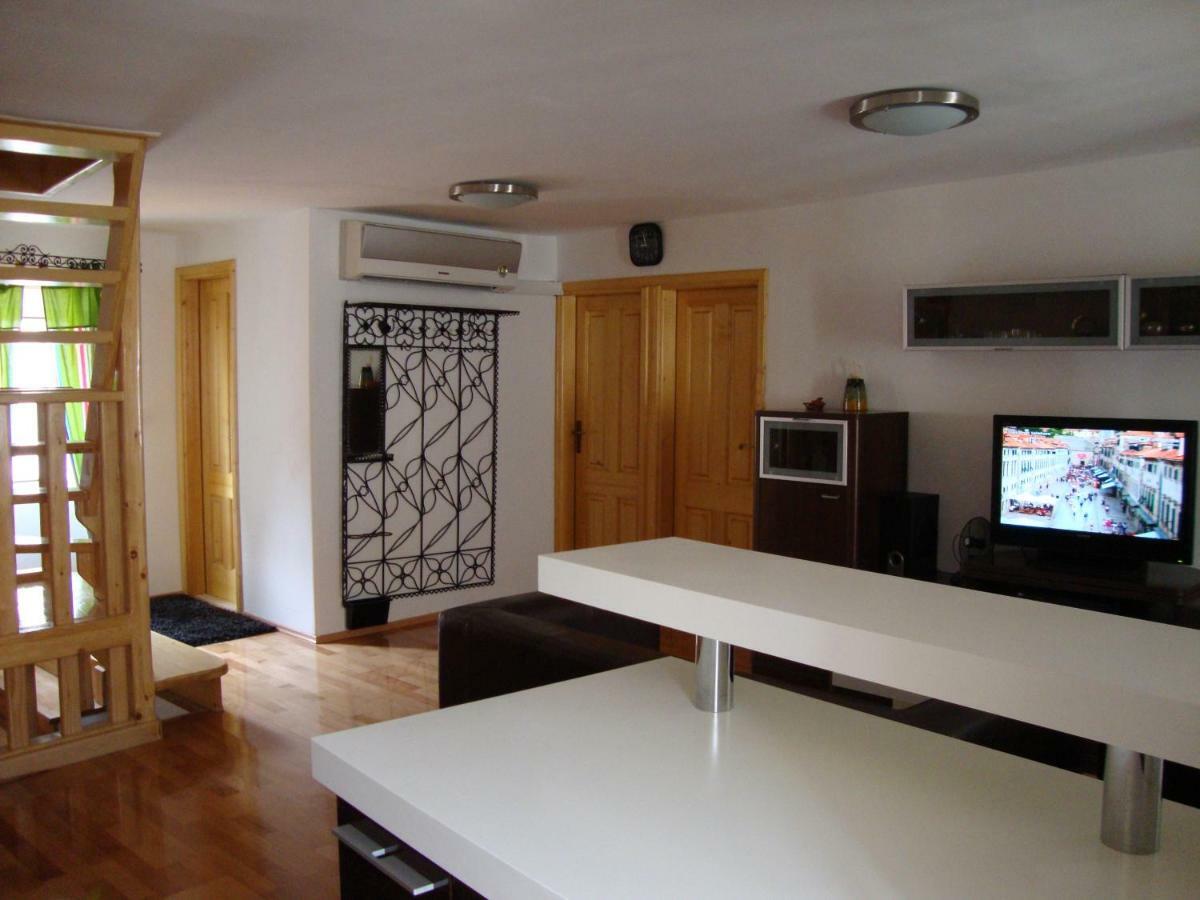 Apartment Jimmy - Luxury 65M2 Two Bedrooms Aprtmnt ดูบรอฟนิก ภายนอก รูปภาพ